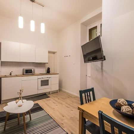 A+ Budapest Central Dob Street Apartment Luaran gambar