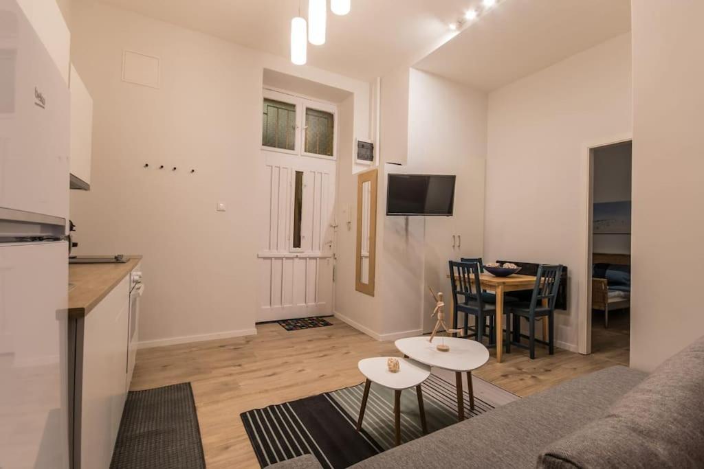 A+ Budapest Central Dob Street Apartment Luaran gambar