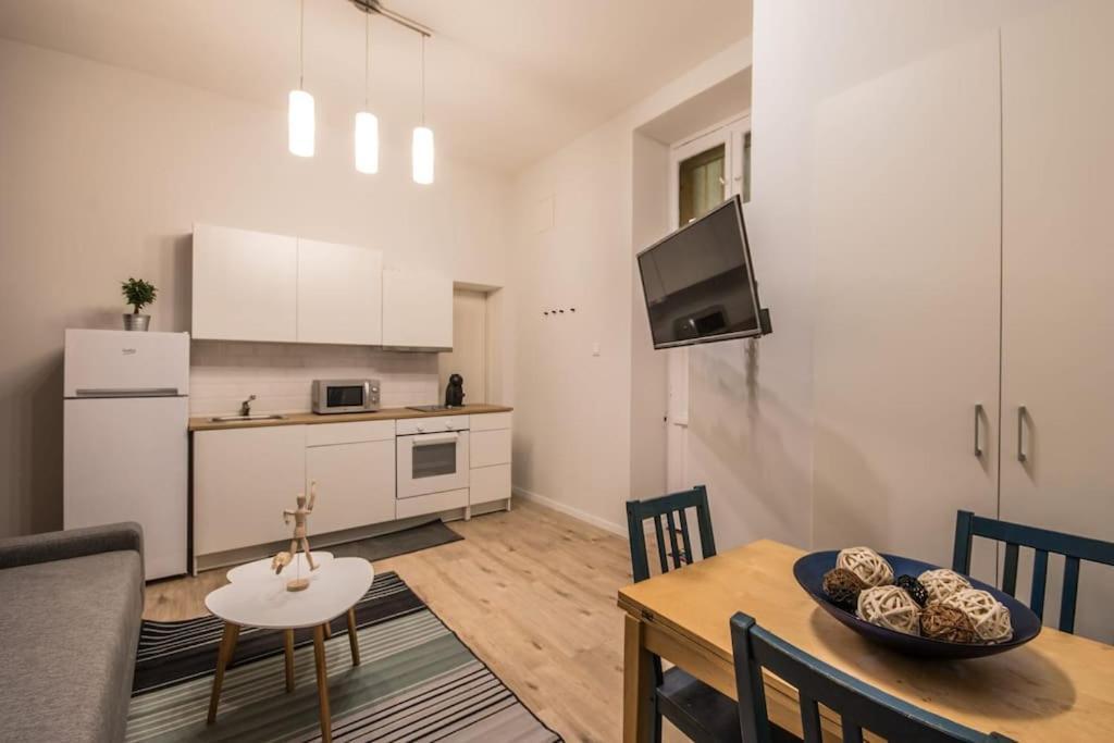 A+ Budapest Central Dob Street Apartment Luaran gambar